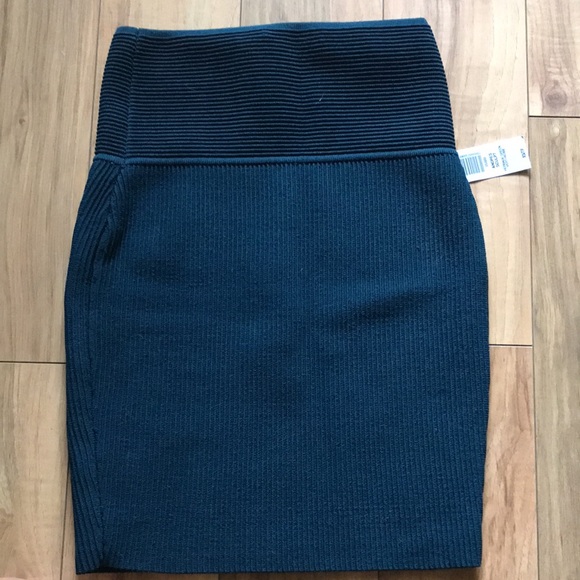 Babaton Andres Sculpt Skirt xs - Picture 4 of 4